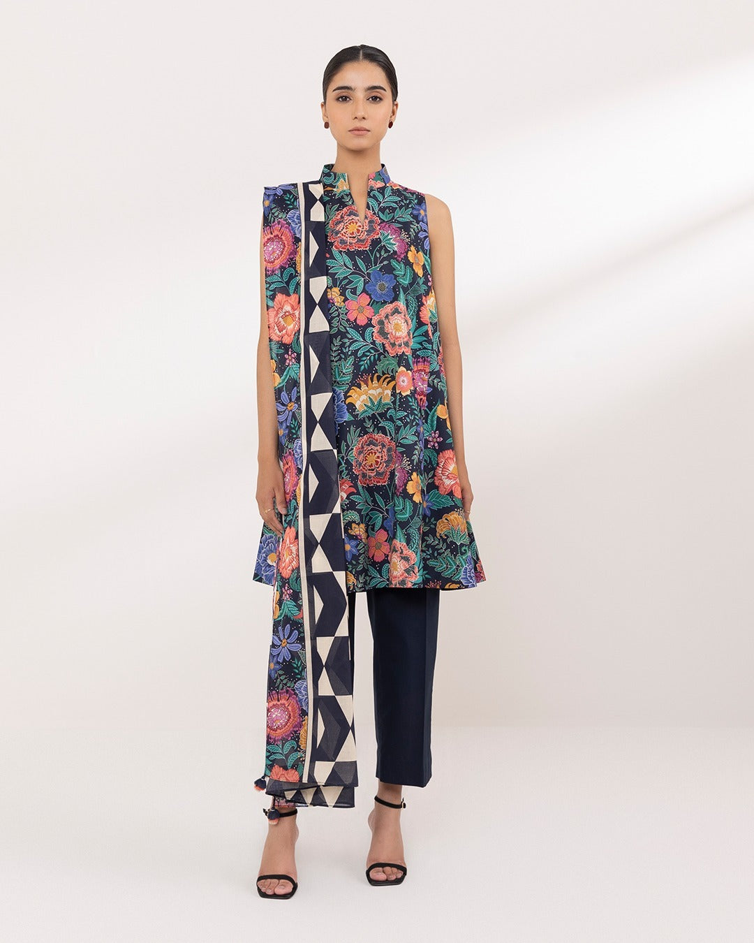 IU Collection IU-S-25-045- Digital Print lawn 3Pc Sapphire