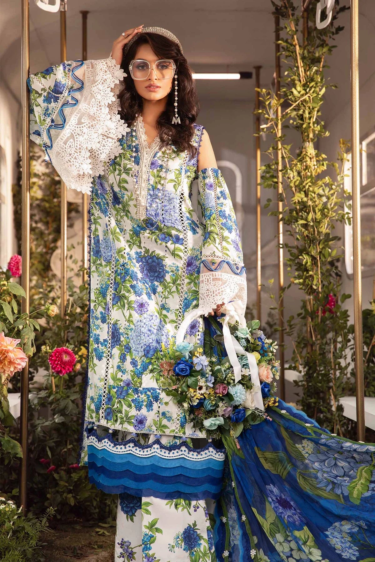 IU Collection IU-S-028- Digital Print lawn 3Pc M.Print