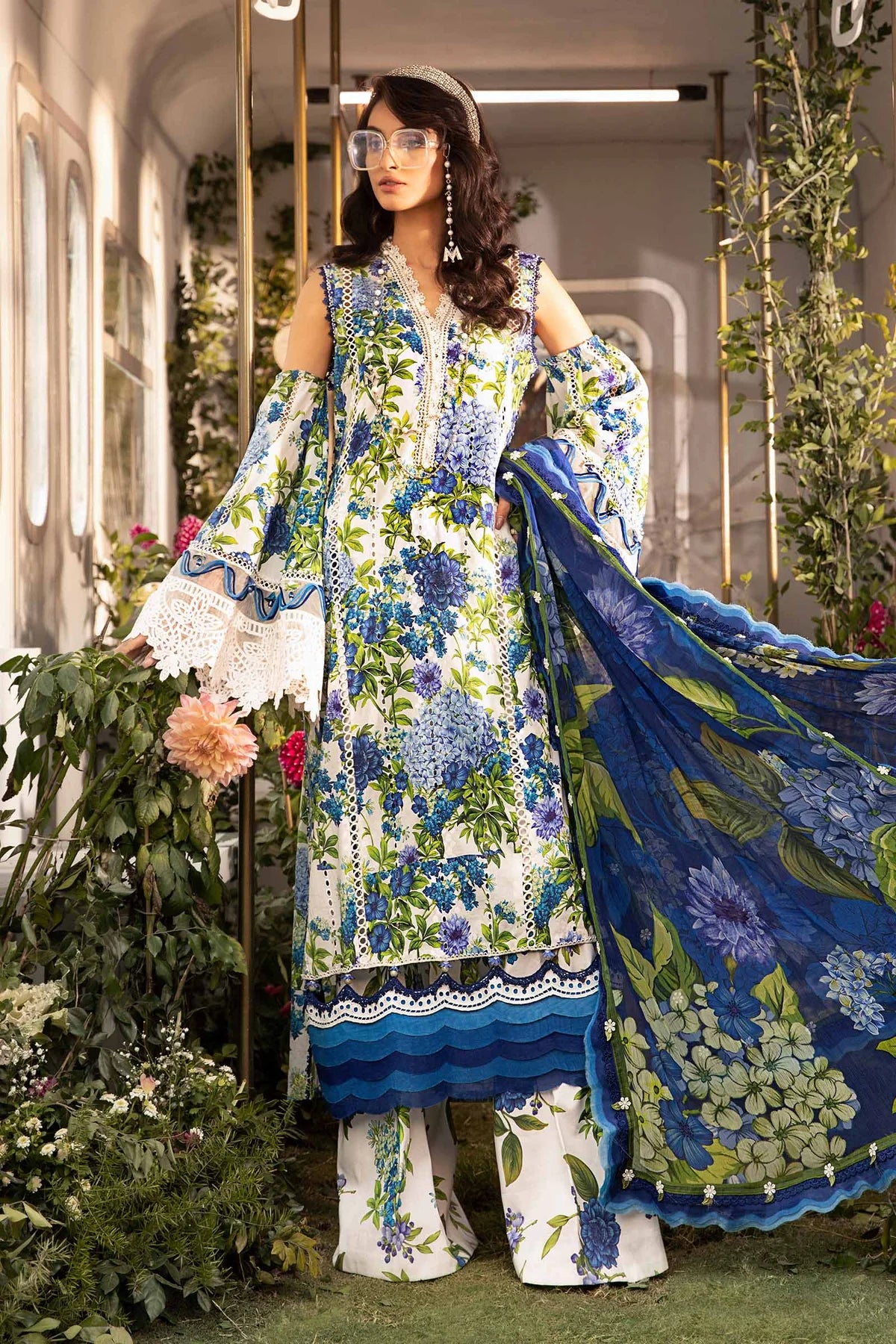 IU Collection IU-S-028- Digital Print lawn 3Pc M.Print