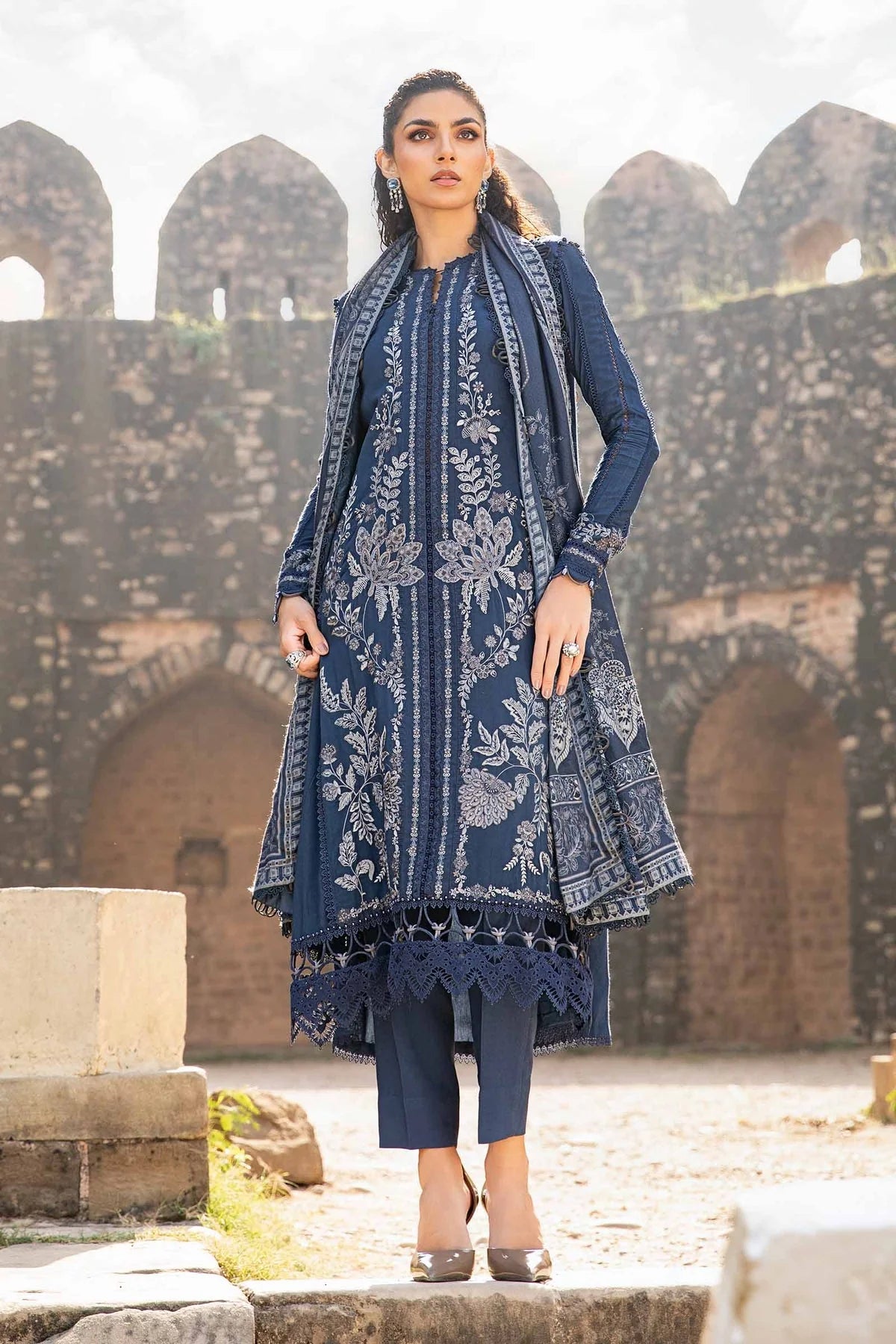 IU Collection IU-S-003-Embroidered Bana Dora 3Pc MARIA.B. Summer Festive Collection.