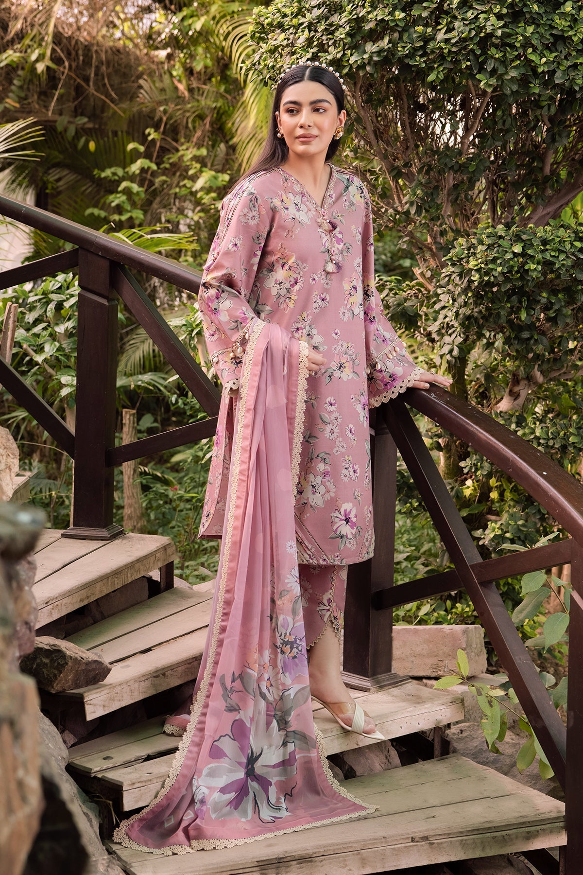 IU Collection IU-S-076- Airjet Bana Dora Luxury lawn-25 3Pc