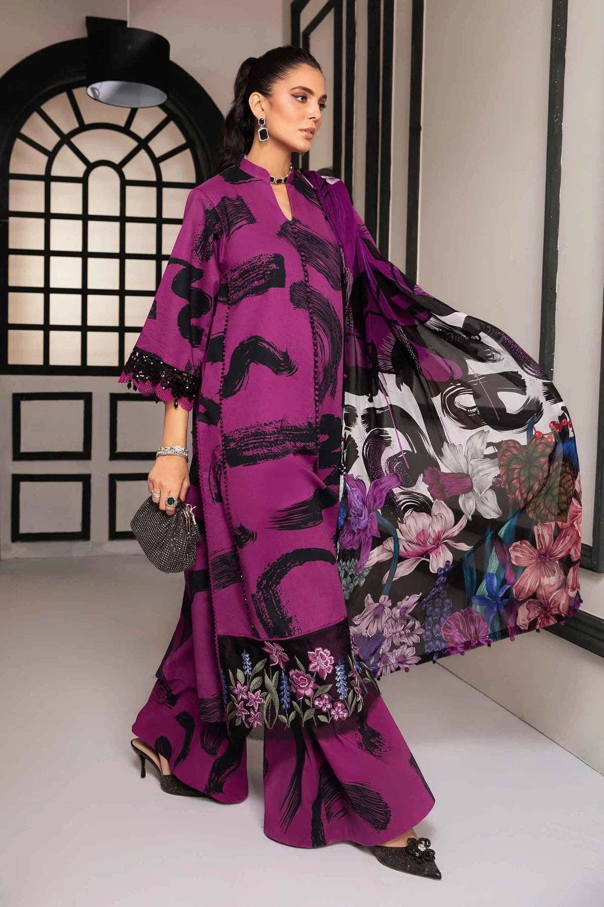 IU Collection IU-S-025- Digital Print lawn 3Pc M.Print