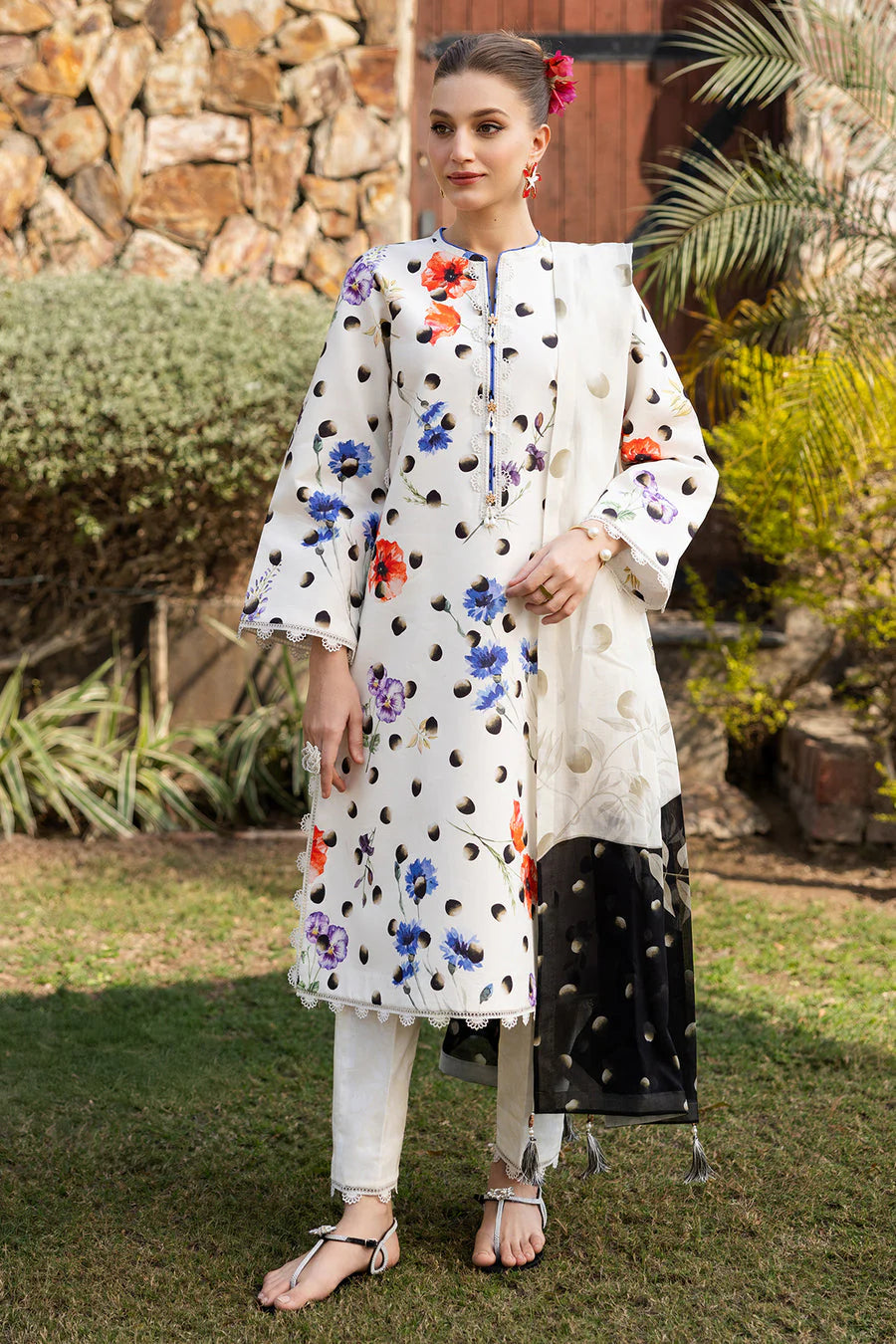 IU Collection IU-S-073- Airjet Bana Dora Luxury lawn-25 3Pc